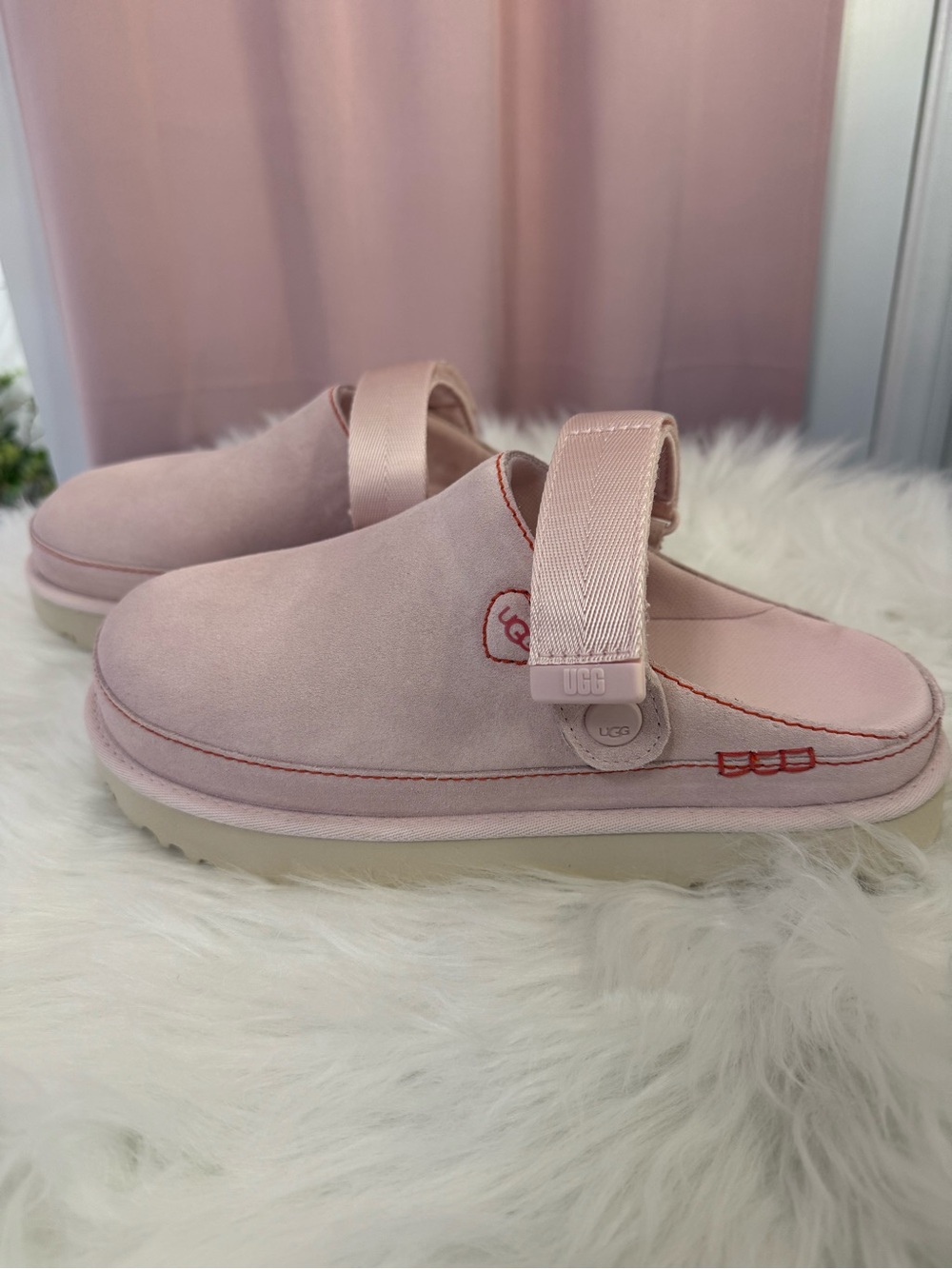UGG Goldenstar Love Clog | Size 8 | New | Rare Find - Picture 8 of 8